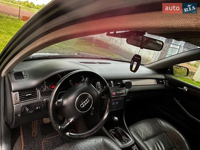 Седан Audi A6 2002 в Млинове
