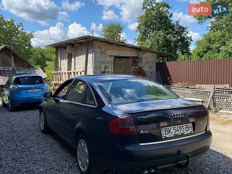 Седан Audi A6 2002 в Остроге