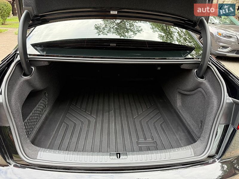 Седан Audi A6 2023 в Львові