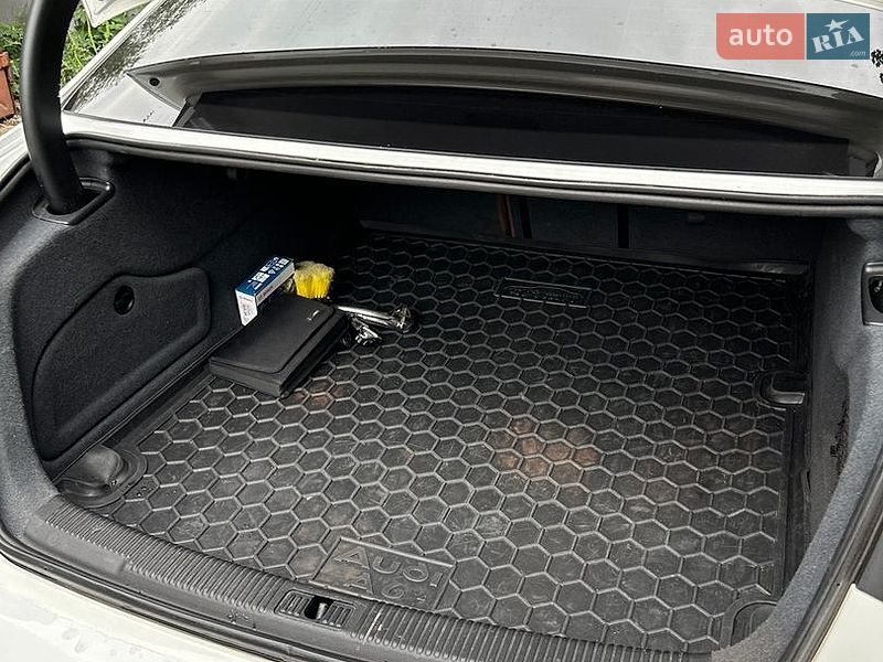 Седан Audi A6 2012 в Дніпрі