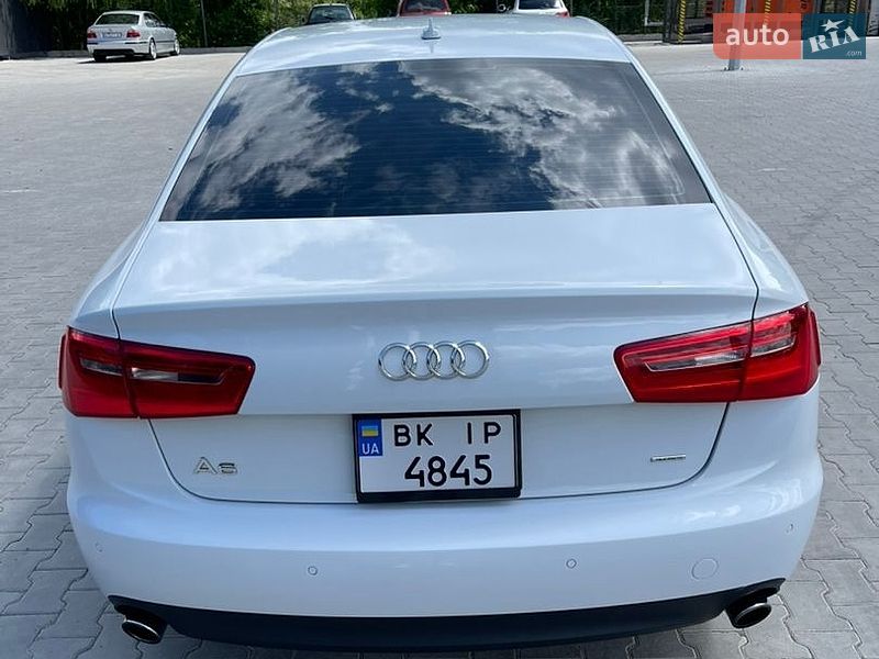 Седан Audi A6 2014 в Ровно