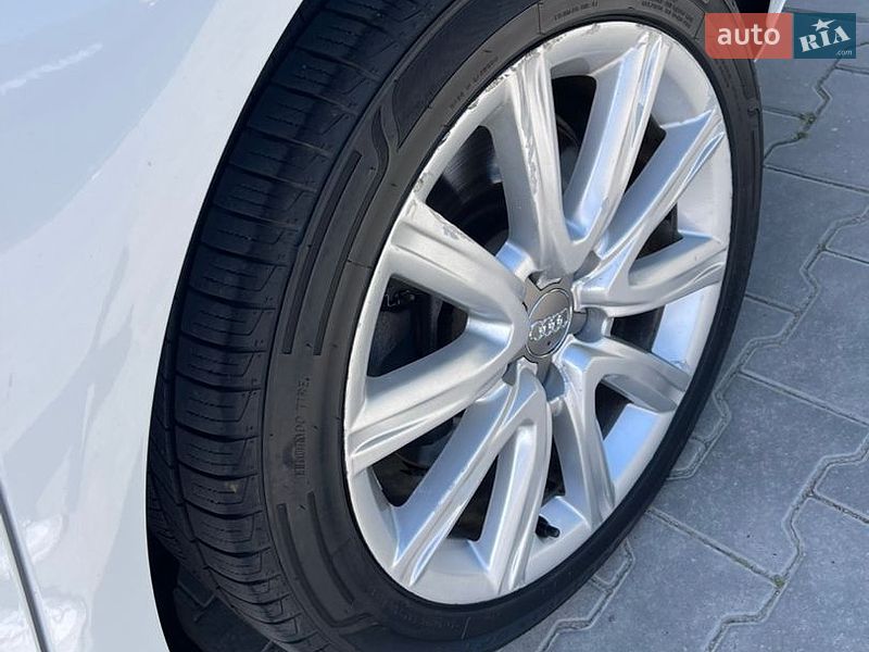 Седан Audi A6 2014 в Ровно