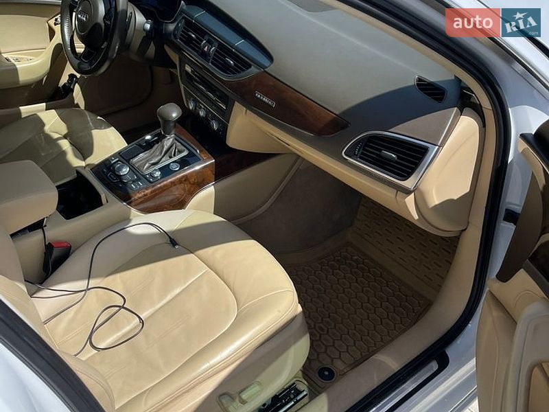 Седан Audi A6 2014 в Ровно