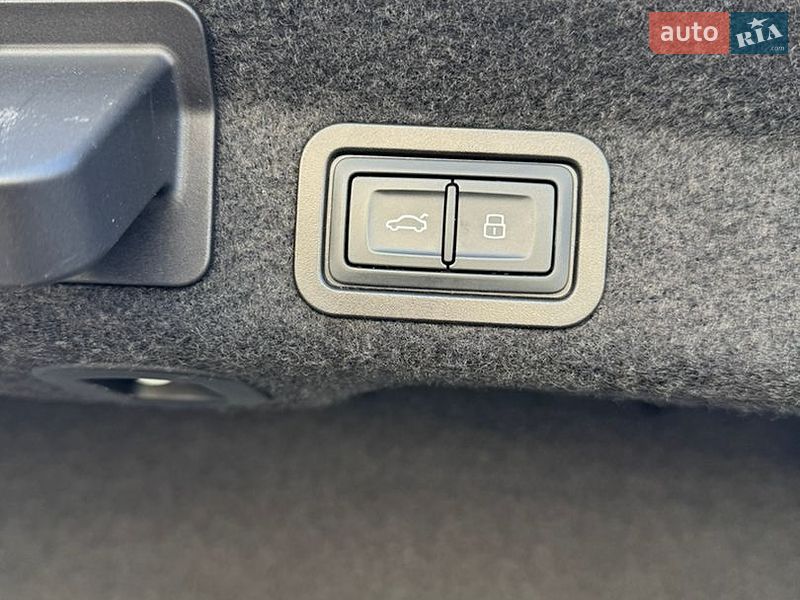 Седан Audi A6 2023 в Прилуках
