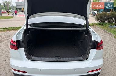 Седан Audi A6 2018 в Львові