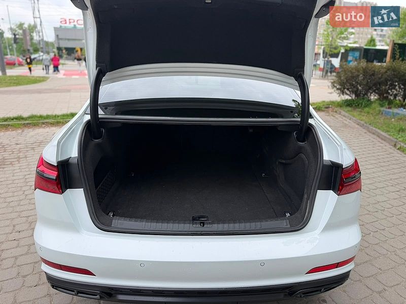 Седан Audi A6 2018 в Львові