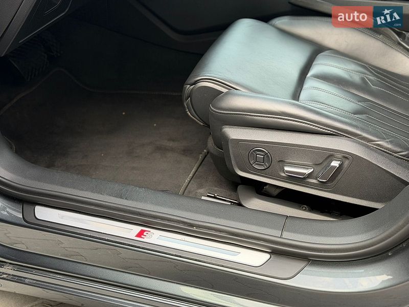Седан Audi A6 2019 в Чернівцях