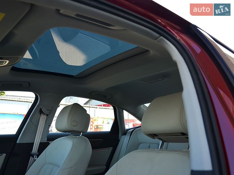Седан Audi A6 2024 в Киеве