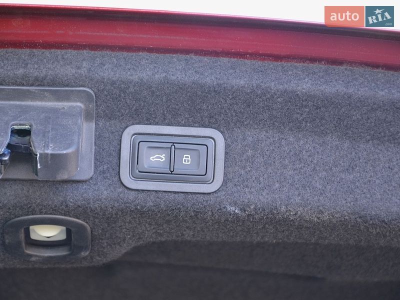 Седан Audi A6 2024 в Киеве