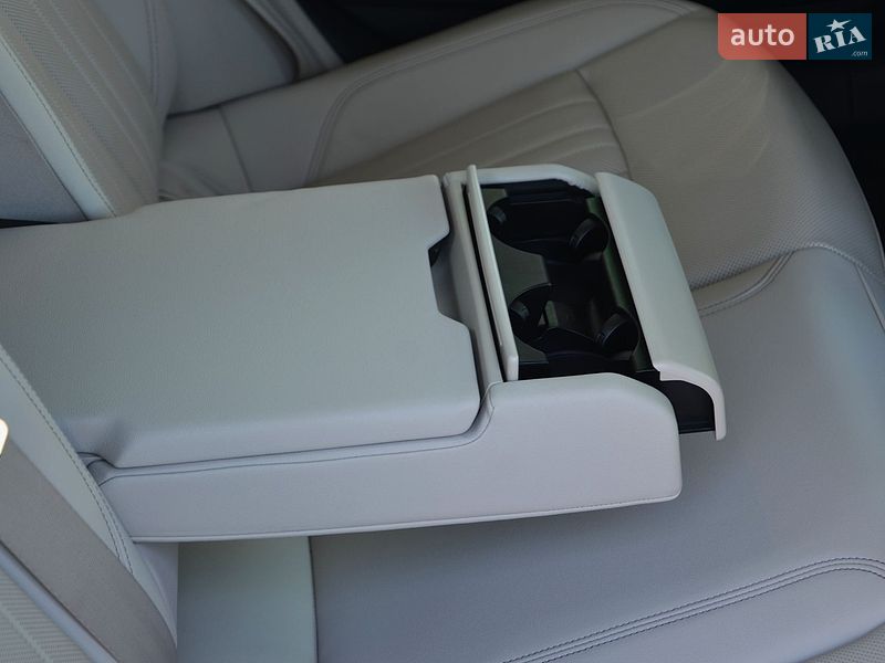 Седан Audi A6 2024 в Киеве
