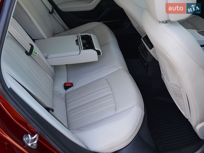Седан Audi A6 2024 в Киеве