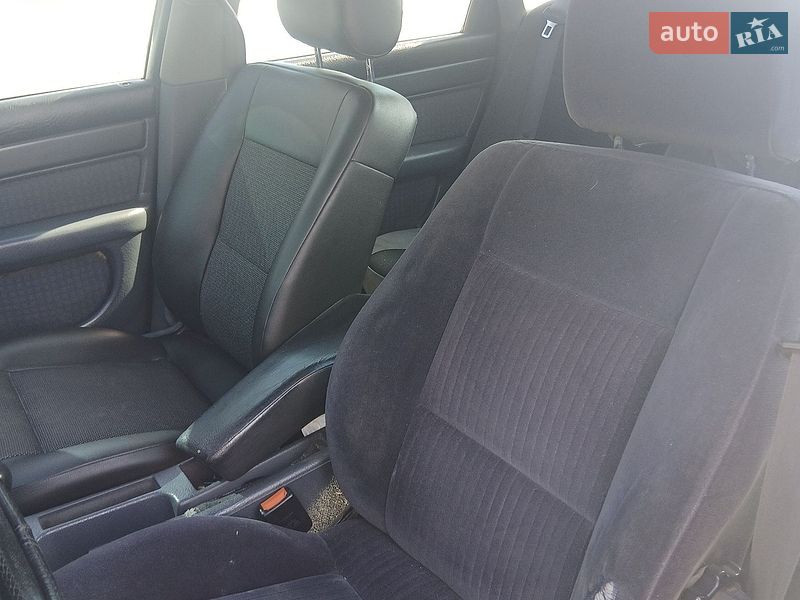 Седан Audi A6 1995 в Калуше