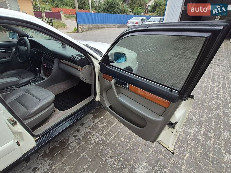 Седан Audi A6 1995 в Кременці
