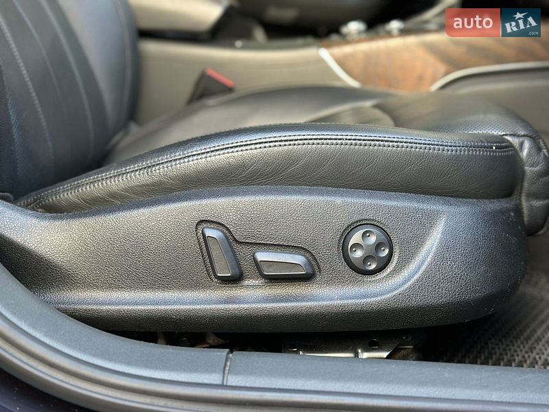Седан Audi A6 2012 в Ивано-Франковске