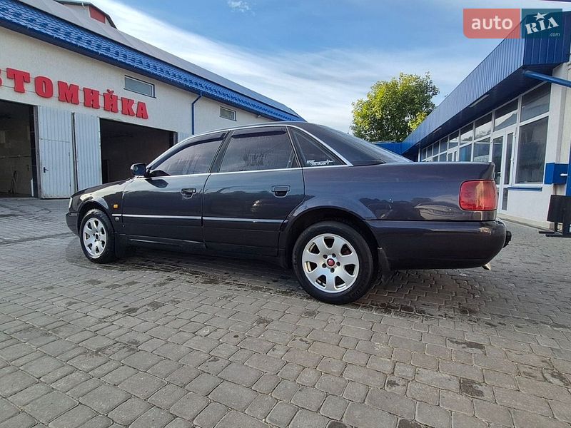 Седан Audi A6 1997 в Кременце
