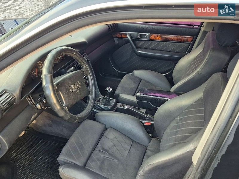 Седан Audi A6 1997 в Кременце