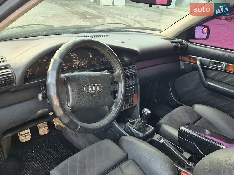 Седан Audi A6 1997 в Кременце