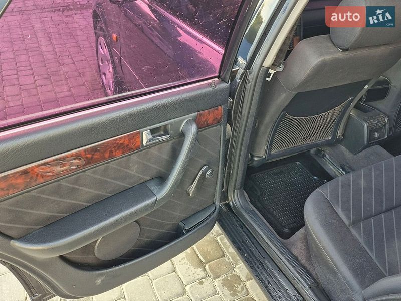 Седан Audi A6 1997 в Кременце