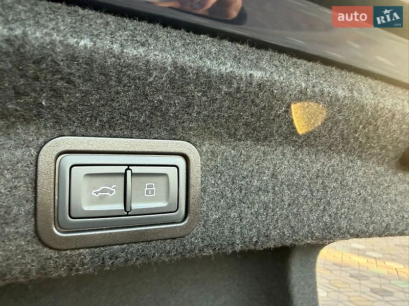 Седан Audi A6 2020 в Киеве