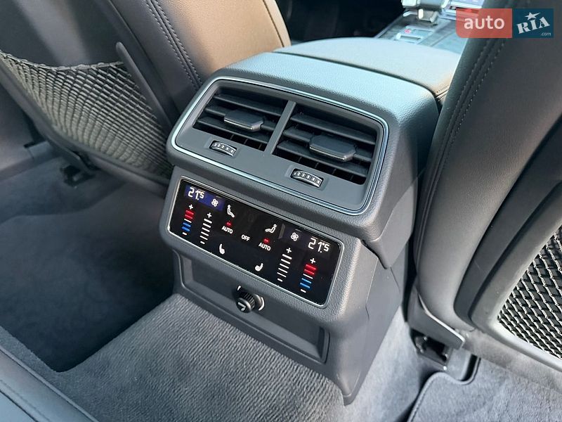 Седан Audi A6 2020 в Киеве