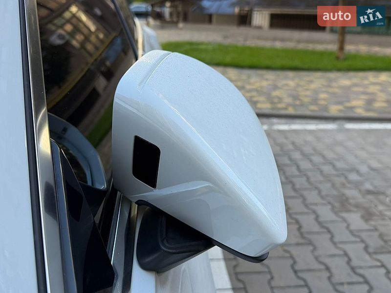 Седан Audi A6 2023 в Киеве