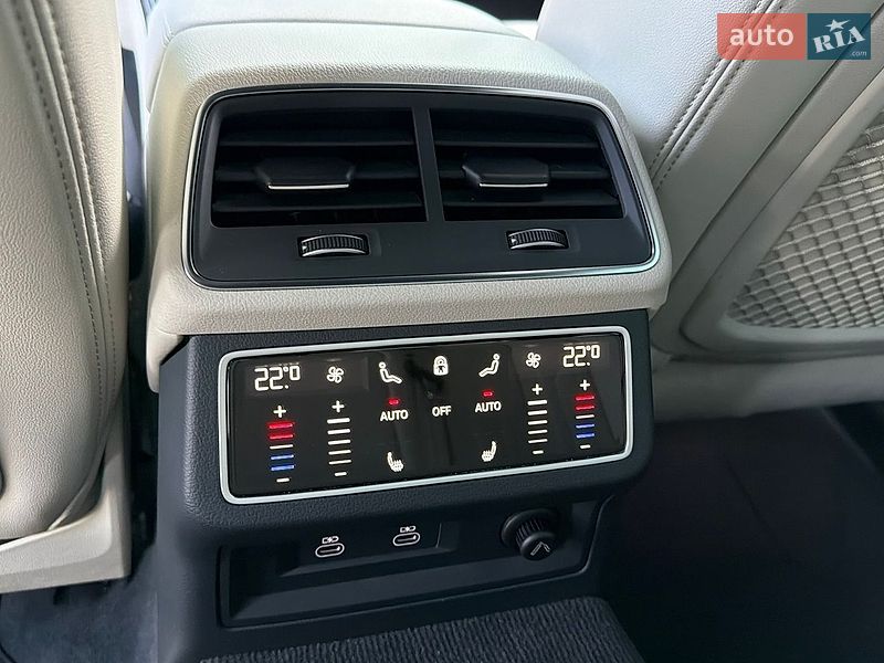 Седан Audi A6 2023 в Киеве