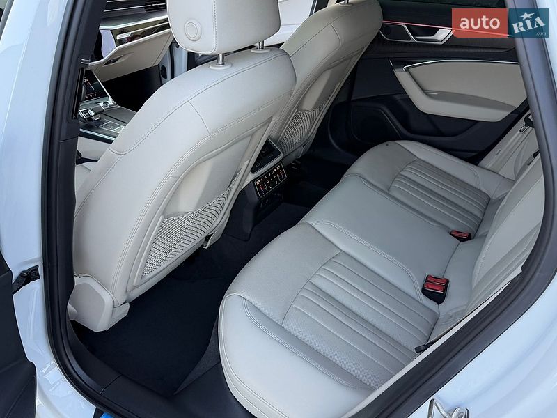 Седан Audi A6 2023 в Киеве