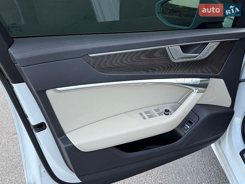 Седан Audi A6 2023 в Киеве
