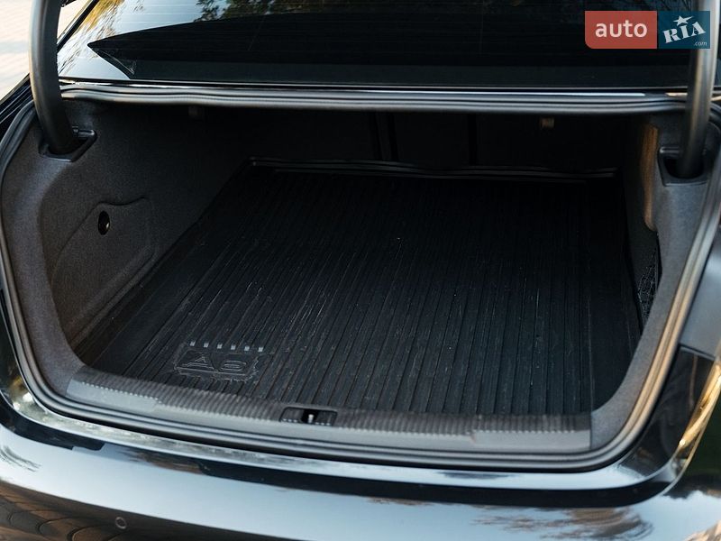 Седан Audi A6 2013 в Ровно