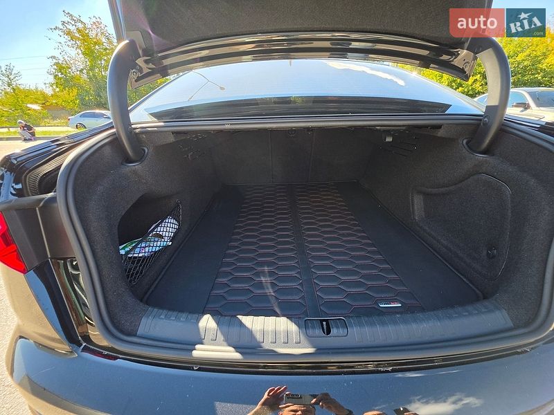 Седан Audi A6 2020 в Києві