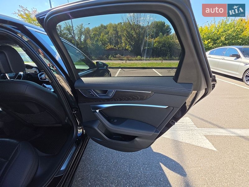 Седан Audi A6 2020 в Киеве