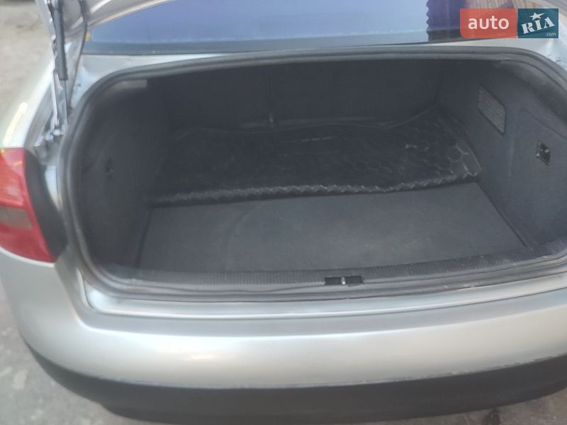 Седан Audi A6 1998 в Софіївській Борщагівці