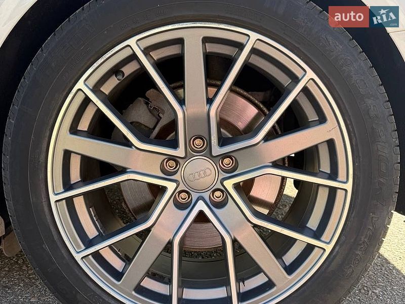 Седан Audi A6 2015 в Червоному Донці