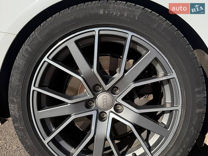 Седан Audi A6 2015 в Червоному Донці