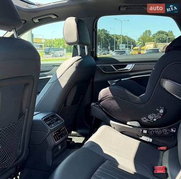 Седан Audi A6 2019 в Львові