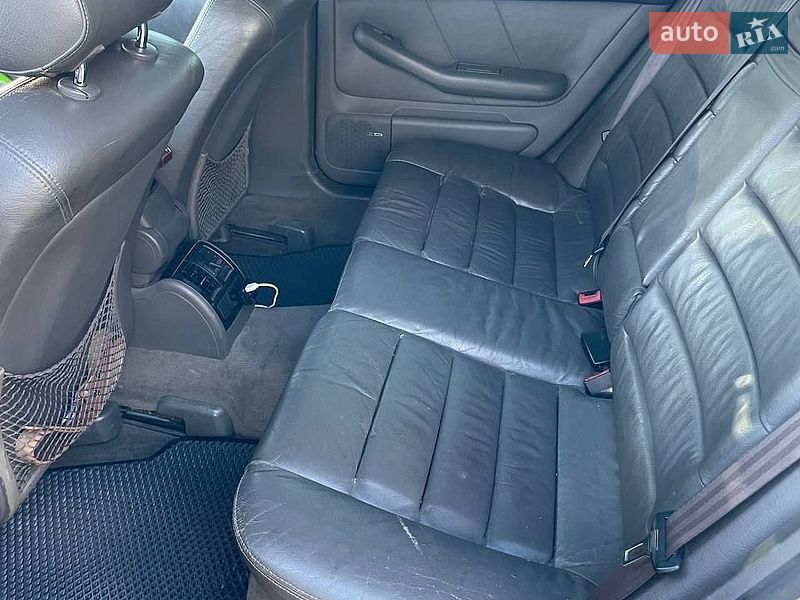 Седан Audi A6 2003 в Знаменке