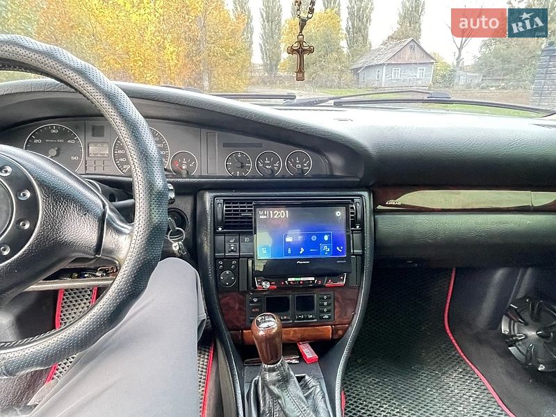 Седан Audi A6 1995 в Клевані