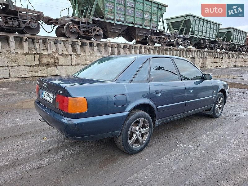 Седан Audi A6 1995 в Любомле