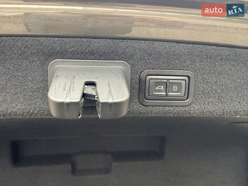 Седан Audi A6 2016 в Ровно