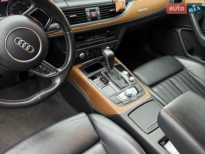 Седан Audi A6 2015 в Стрию
