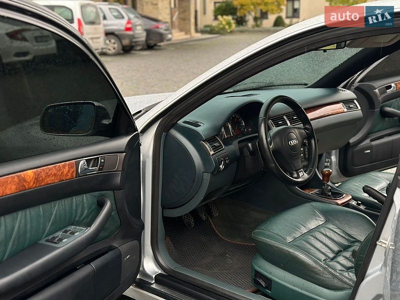 Седан Audi A6 1998 в Жовкве