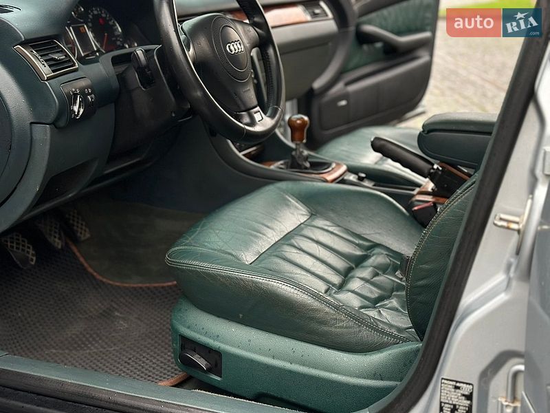 Седан Audi A6 1998 в Жовкве