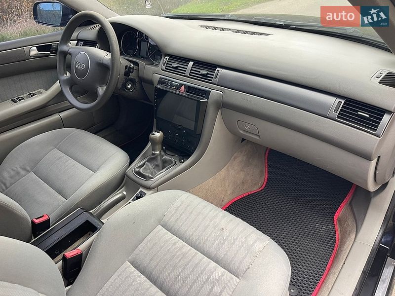 Седан Audi A6 2001 в Сарнах