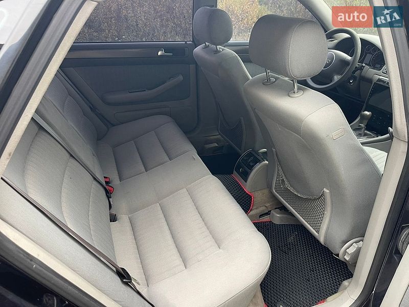 Седан Audi A6 2001 в Сарнах