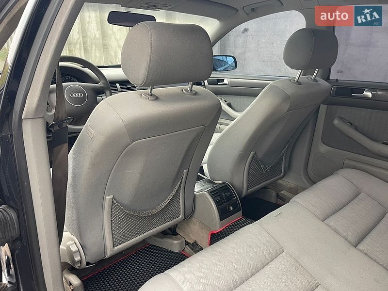 Седан Audi A6 2001 в Сарнах