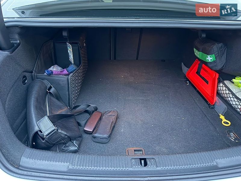 Седан Audi A6 2015 в Киеве