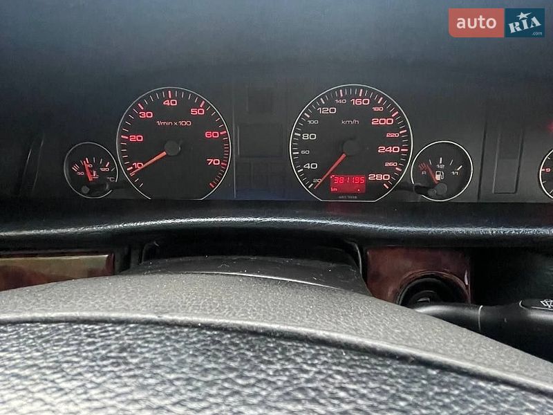 Седан Audi A6 1995 в Львові