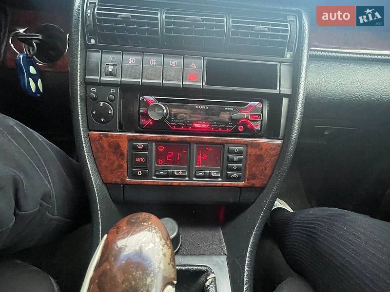 Седан Audi A6 1995 в Львові