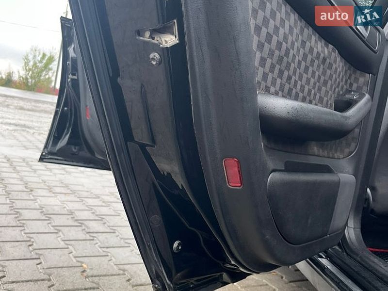 Седан Audi A6 2002 в Хотині