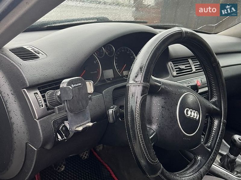 Седан Audi A6 2002 в Хотині